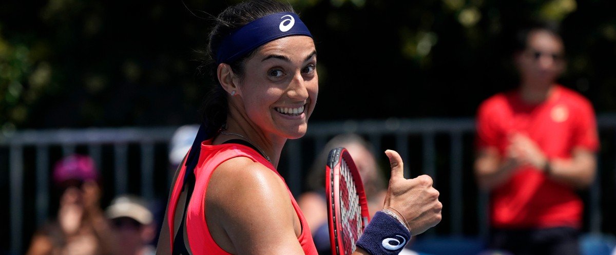 Caroline Garcia thumbs up