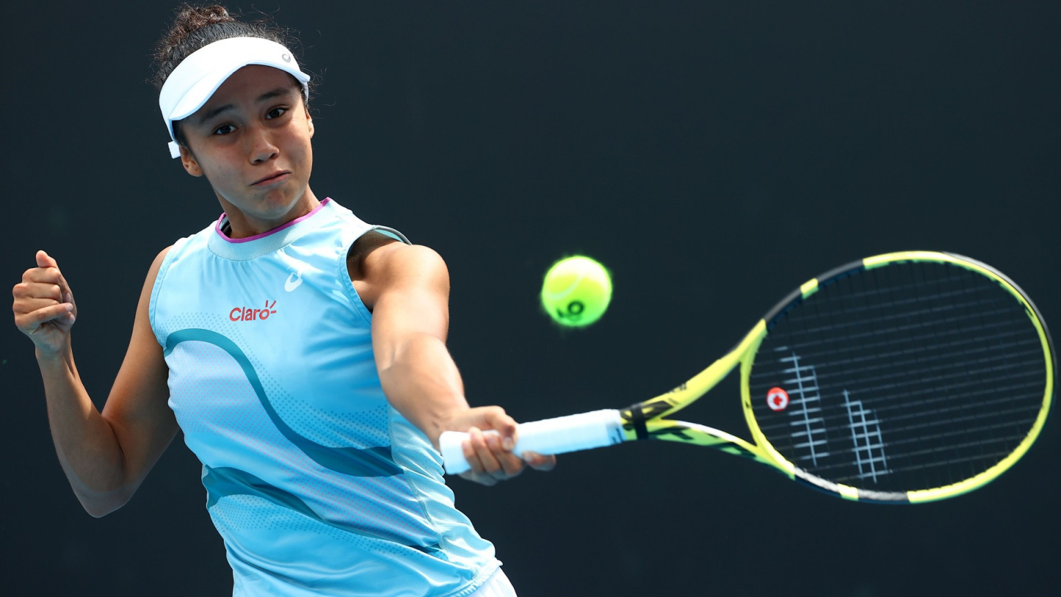 10 questions about Leylah Fernandez: Monterrey, Roland-Garros, Football ...