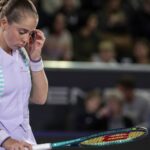 Ostapenko v Azarenka handshake