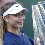 Paula Badosa, avec le trophée d'Indian Wells 2021