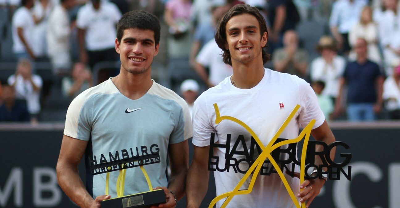 Carlos Alcaraz et Lorenzo Musetti / Hambourg 2022 © AI / Reuters / Panoramic