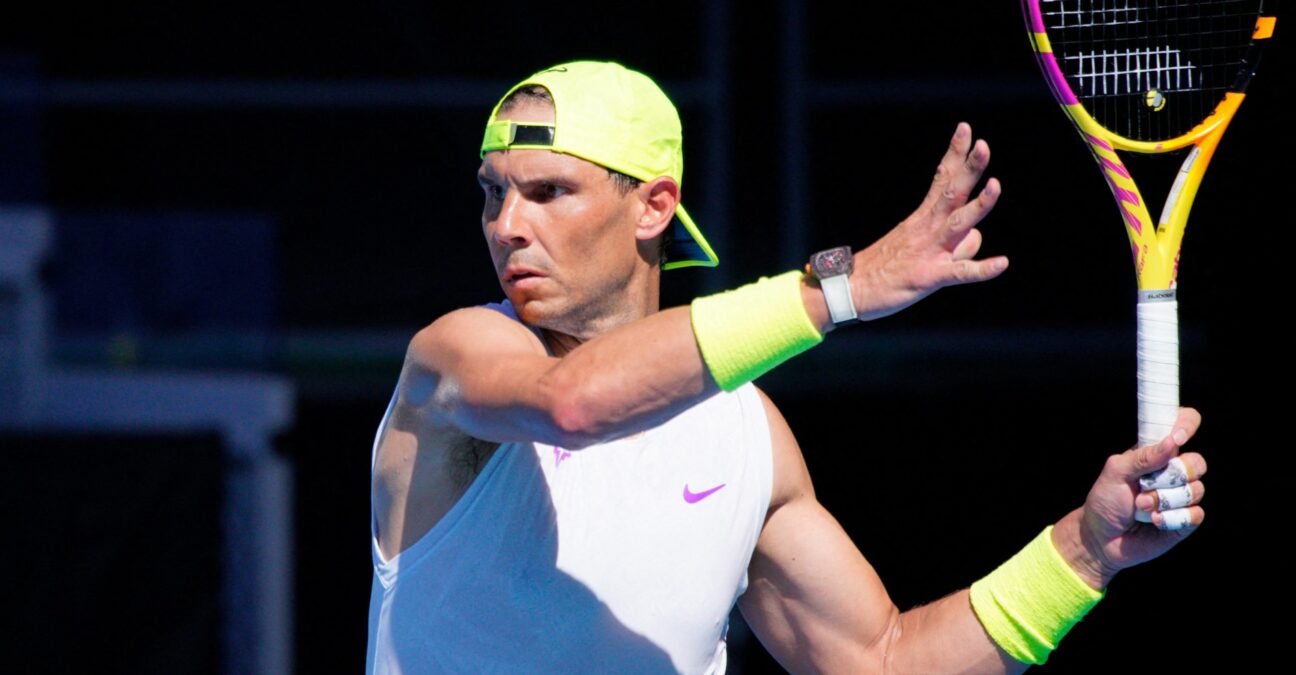 Rafael Nadal entraînement Open d'Australie 2023 coup droit casquette